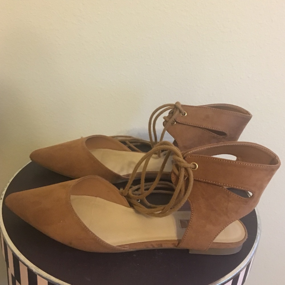 Lace up flats!